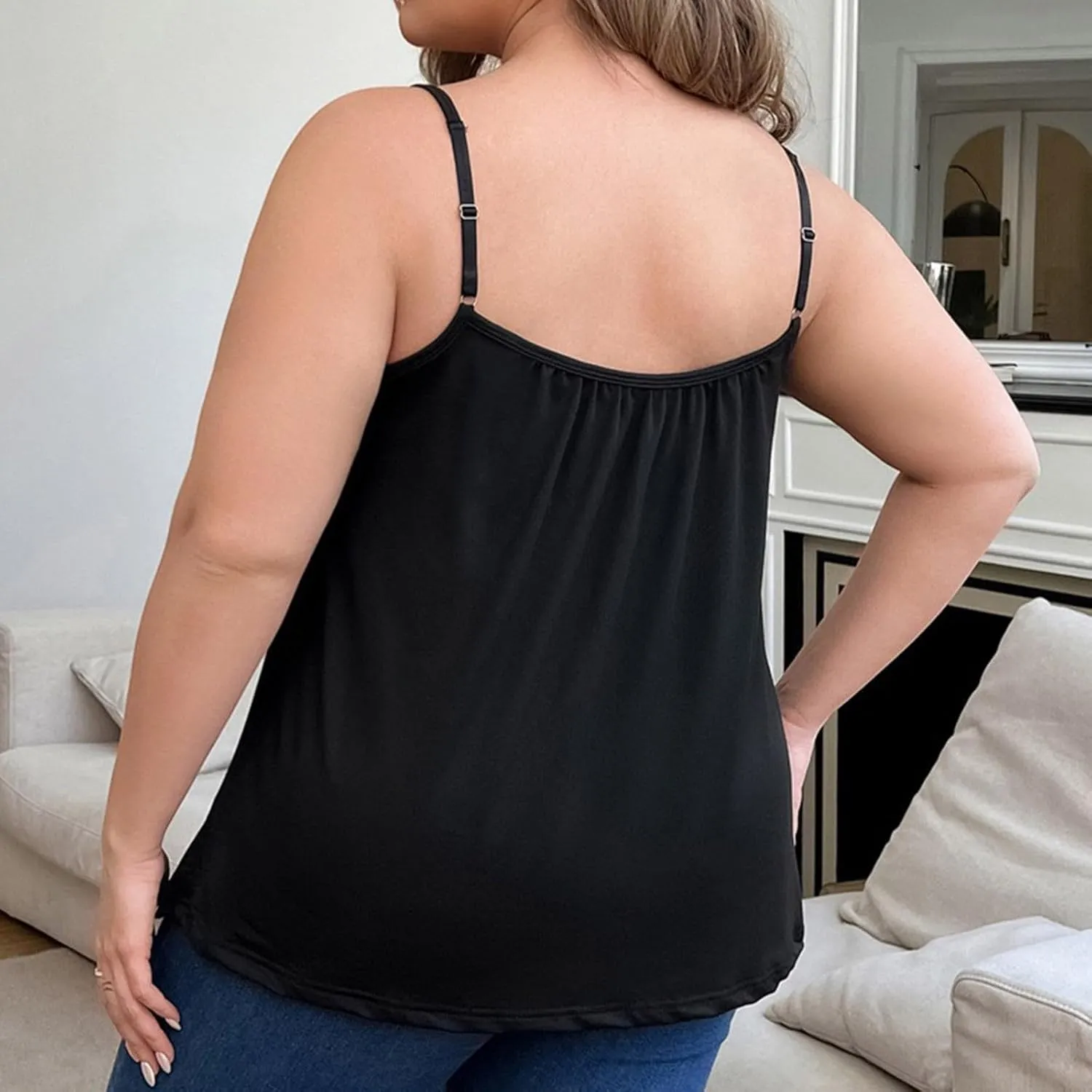 Plus Size Tank Tops with Built in Bra for Women Padded Sexy Camisole Shelf Bras Casual Basic Undershirt 2025