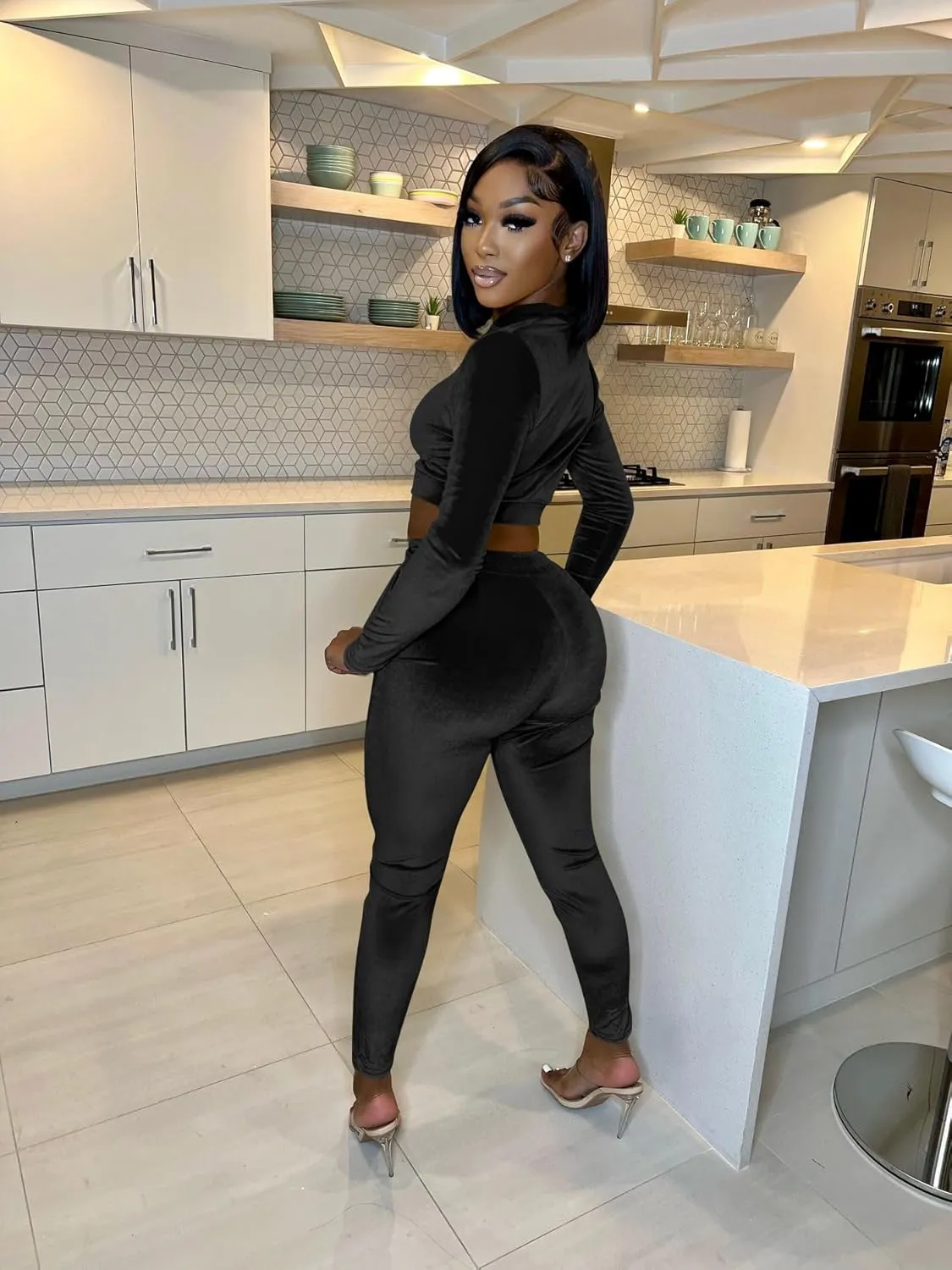 yidengymx Womens 2 Piece Velour Tracksuit Bodycon Zipper-Up Outfits for Women, Long Sleeve Crop Top Pants Jogging Sportswear
