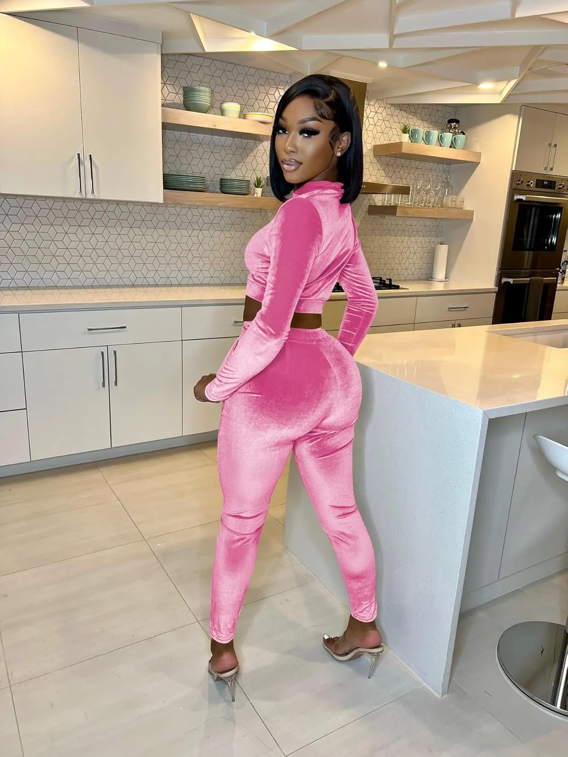yidengymx Womens 2 Piece Velour Tracksuit Bodycon Zipper-Up Outfits for Women, Long Sleeve Crop Top Pants Jogging Sportswear