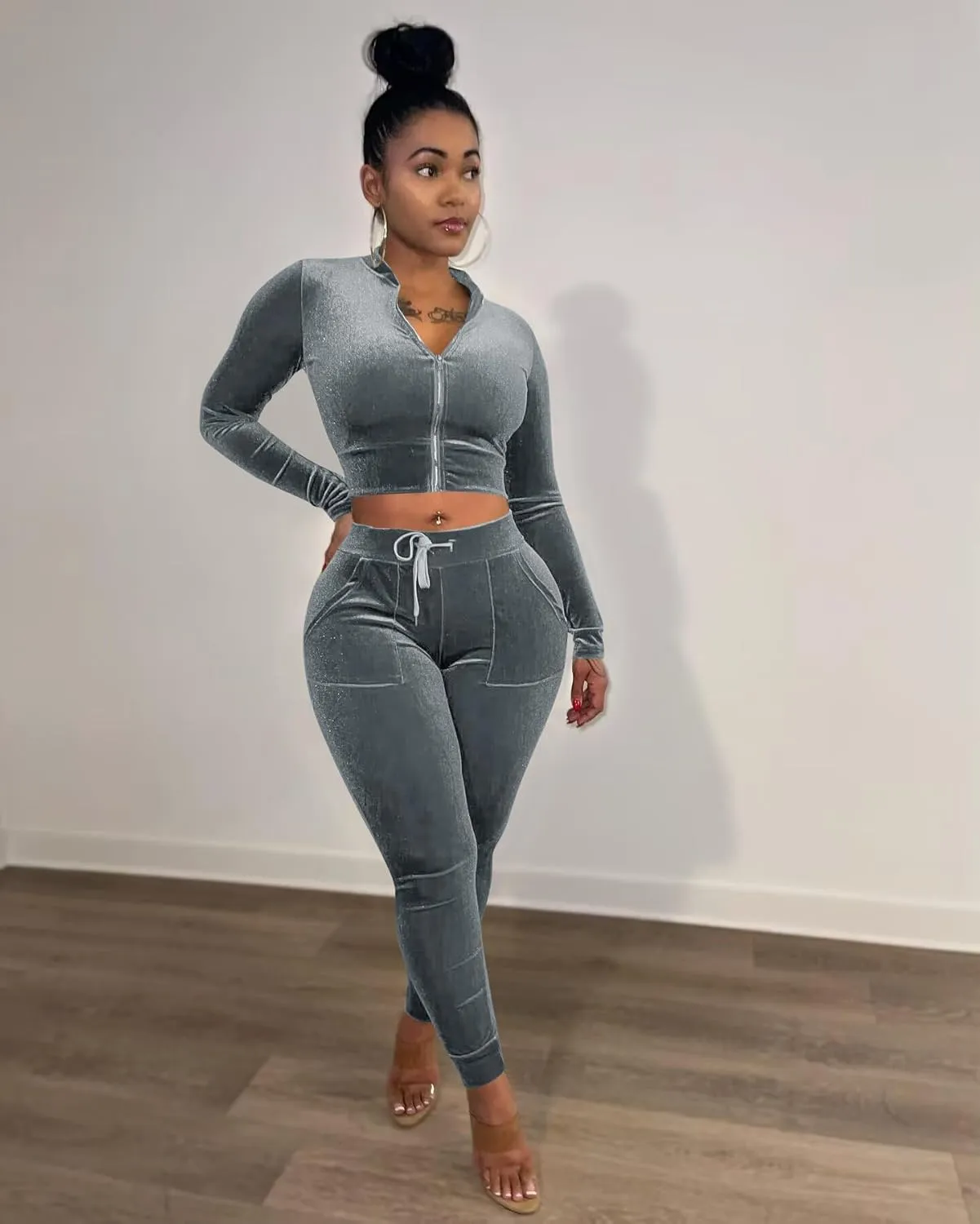 yidengymx Womens 2 Piece Velour Tracksuit Bodycon Zipper-Up Outfits for Women, Long Sleeve Crop Top Pants Jogging Sportswear