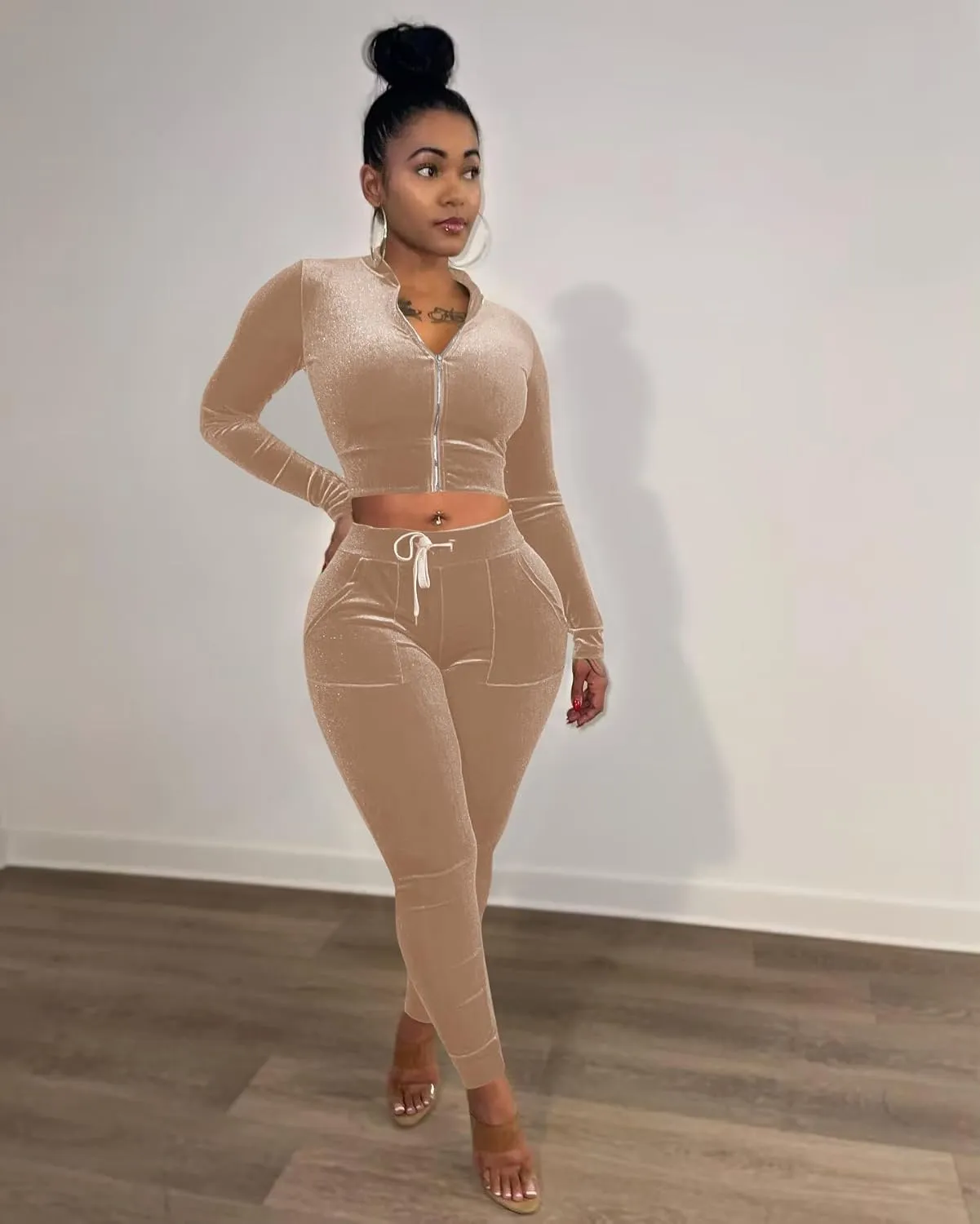 yidengymx Womens 2 Piece Velour Tracksuit Bodycon Zipper-Up Outfits for Women, Long Sleeve Crop Top Pants Jogging Sportswear