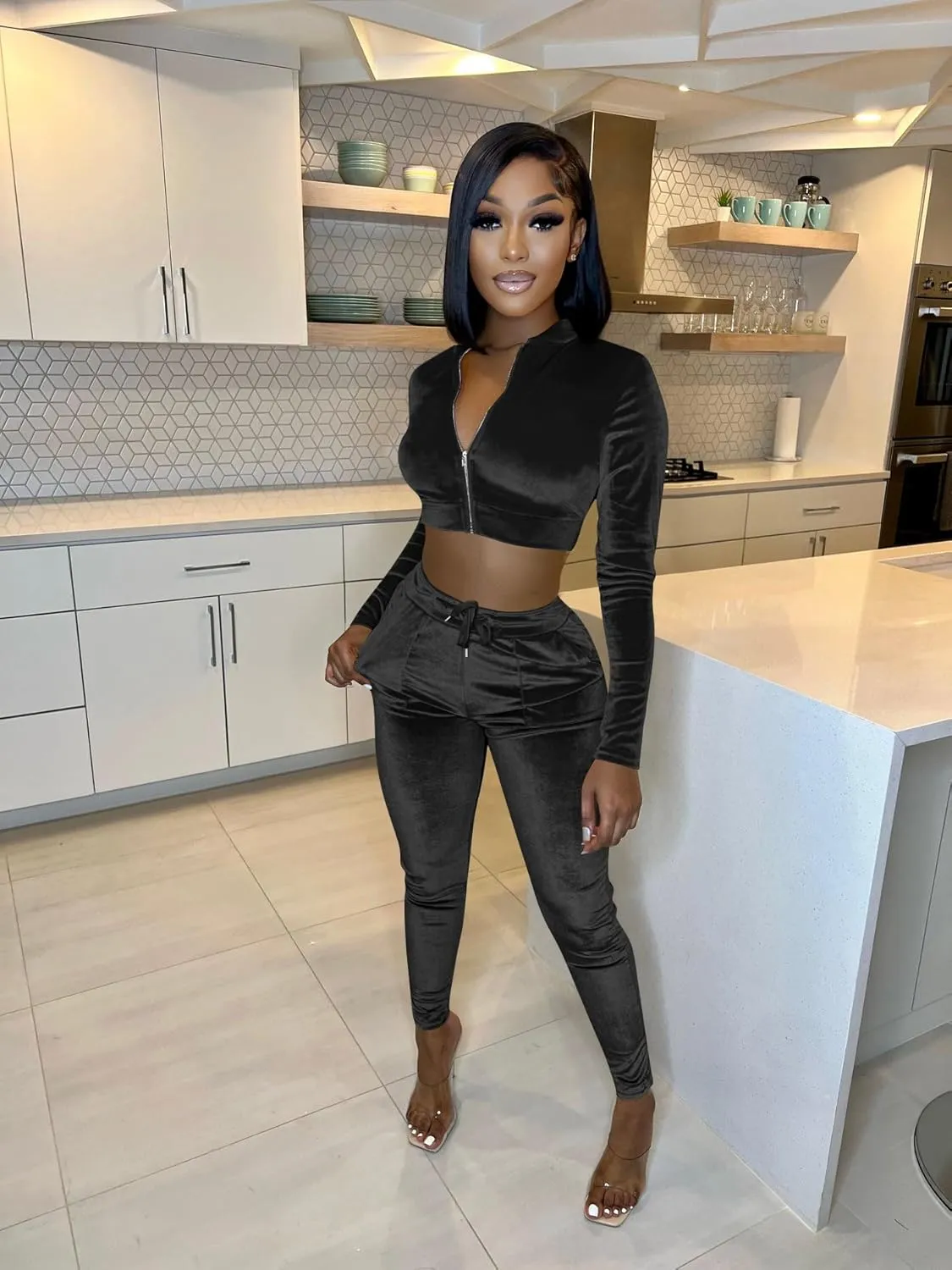 yidengymx Womens 2 Piece Velour Tracksuit Bodycon Zipper-Up Outfits for Women, Long Sleeve Crop Top Pants Jogging Sportswear