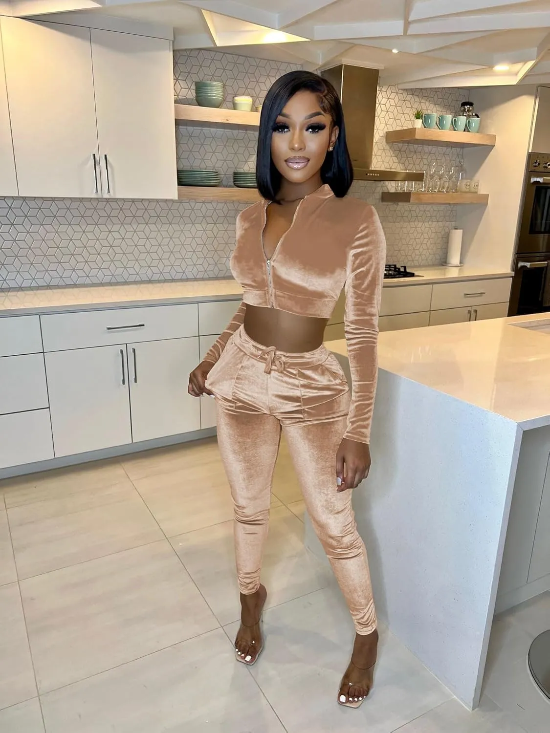 yidengymx Womens 2 Piece Velour Tracksuit Bodycon Zipper-Up Outfits for Women, Long Sleeve Crop Top Pants Jogging Sportswear