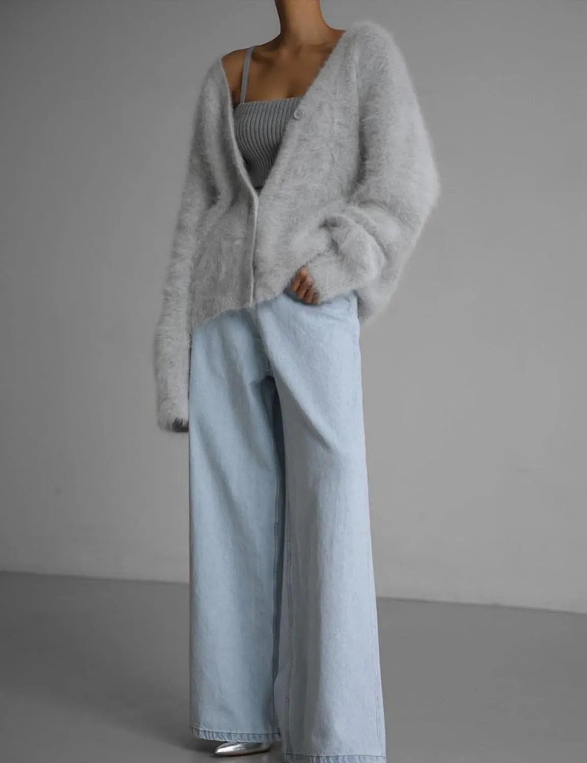 Yimoon Womens Fuzzy Cardigan Sweater V Neck Long Sleeve Button Down Slouchy Furry Knit Sweaters 2024