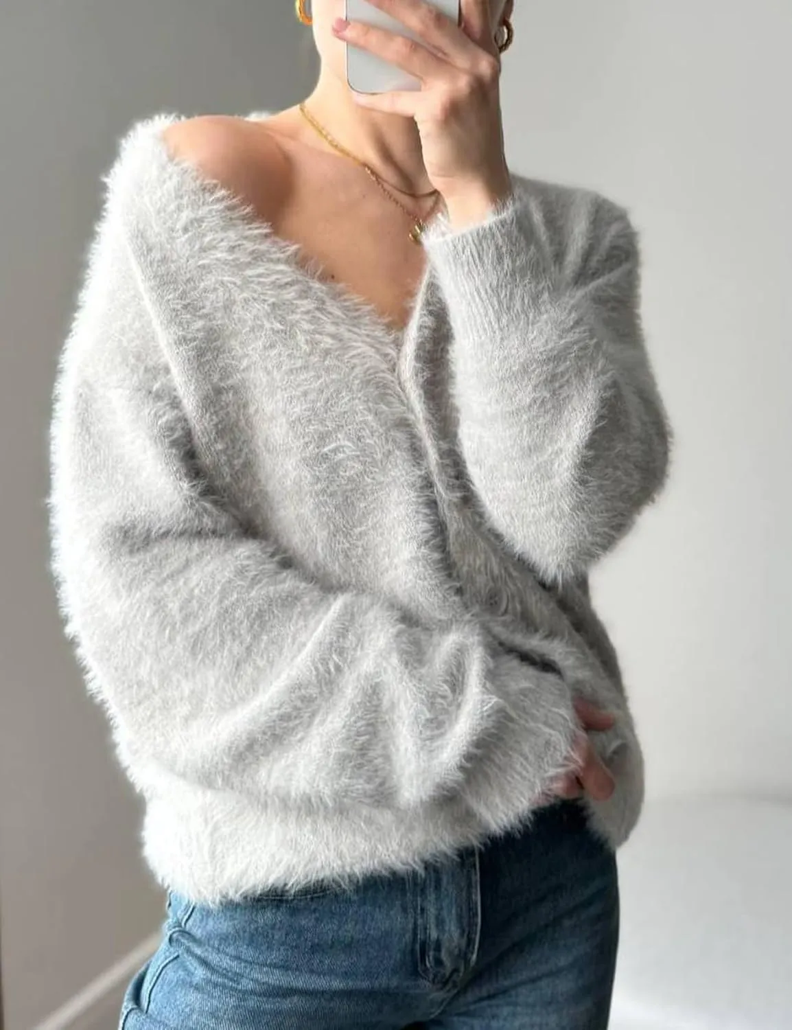 Yimoon Womens Fuzzy Cardigan Sweater V Neck Long Sleeve Button Down Slouchy Furry Knit Sweaters 2024